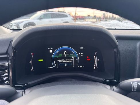 Used 2025 Toyota Camry LE image 15