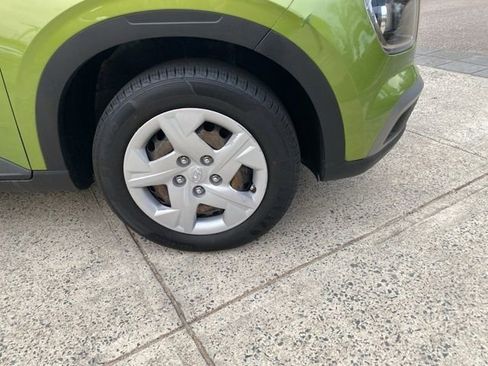 Used 2020 Hyundai Venue SE image 24