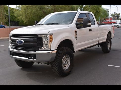 Used 2019 Ford F250 XL w/ XL Value Package AWD/4WD image 3