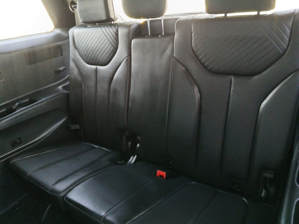 Used 2025 Hyundai Palisade SEL FWD image 5