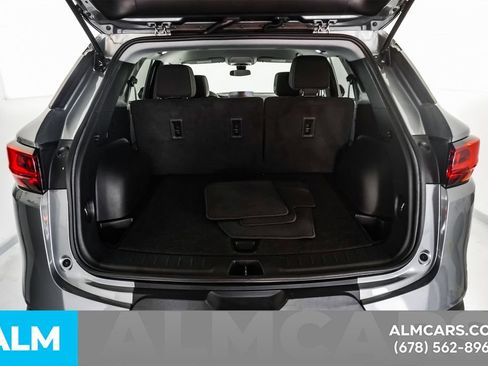 Used 2025 Chevrolet Blazer LT FWD image 21