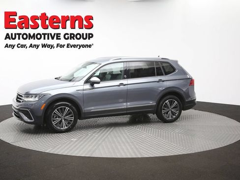 Used 2024 Volkswagen Tiguan Wolfsburg Edition FWD image 55
