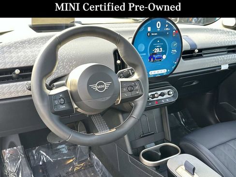 Used 2025 MINI Cooper 2-Door Hardtop image 9