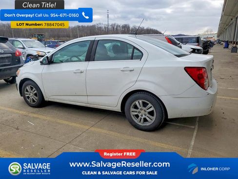 Used 2016 Chevrolet Sonic LT image 3