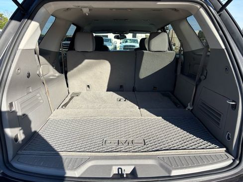 Used 2014 GMC Acadia SLE image 25