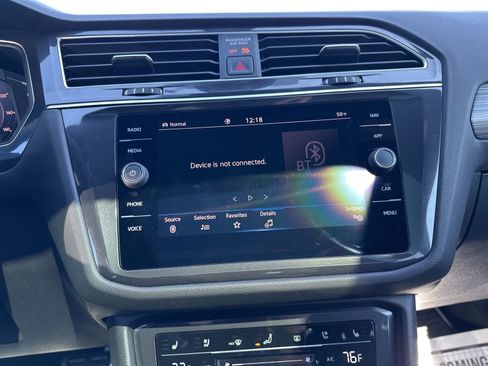 Certified 2022 Volkswagen Tiguan SEL R-Line image 57