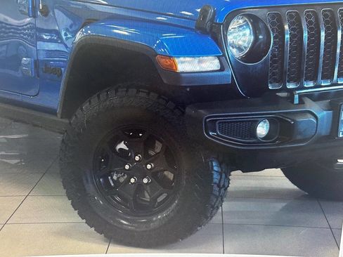 Used 2022 Jeep Gladiator Sport AWD/4WD image 5