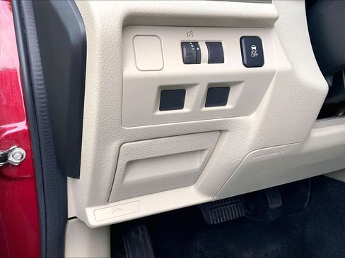 Used 2013 Subaru Crosstrek 2.0i Premium image 35