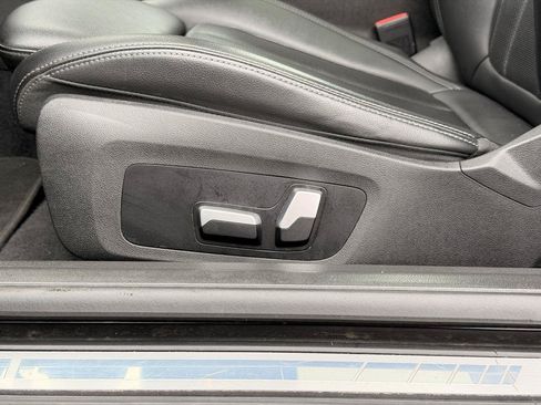 Used 2022 BMW 230i Coupe w/ Premium Package 2 RWD image 16