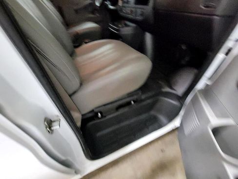 Used 2020 GMC Savana 3500 w/ Driver Convenience Package image 12