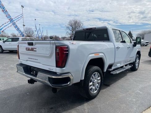 Used 2024 GMC Sierra 2500 SLT w/ SLT Premium Package image 5