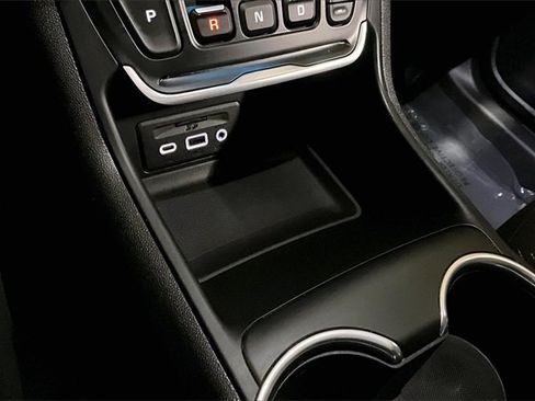 Used 2021 GMC Terrain SLE w/ Driver Convenience Package image 25