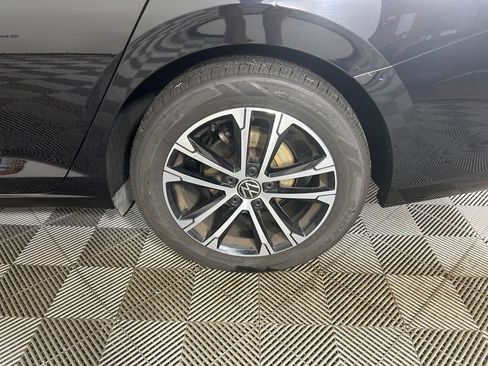 Used 2025 Volkswagen Jetta Sport FWD image 19