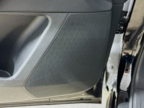 Used 2025 Nissan Pathfinder SV FWD image 21