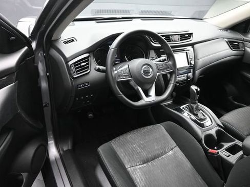 Used 2020 Nissan Rogue SV FWD image 9