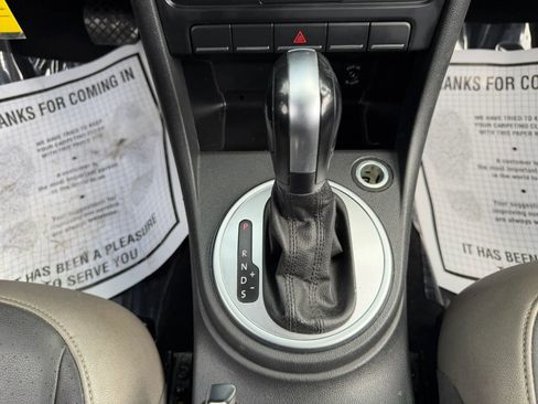Used 2015 Volkswagen Beetle 1.8T FWD image 24