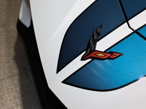 Used 2024 Chevrolet Corvette Stingray Premium Conv w/ Z51 Performance Package image 23