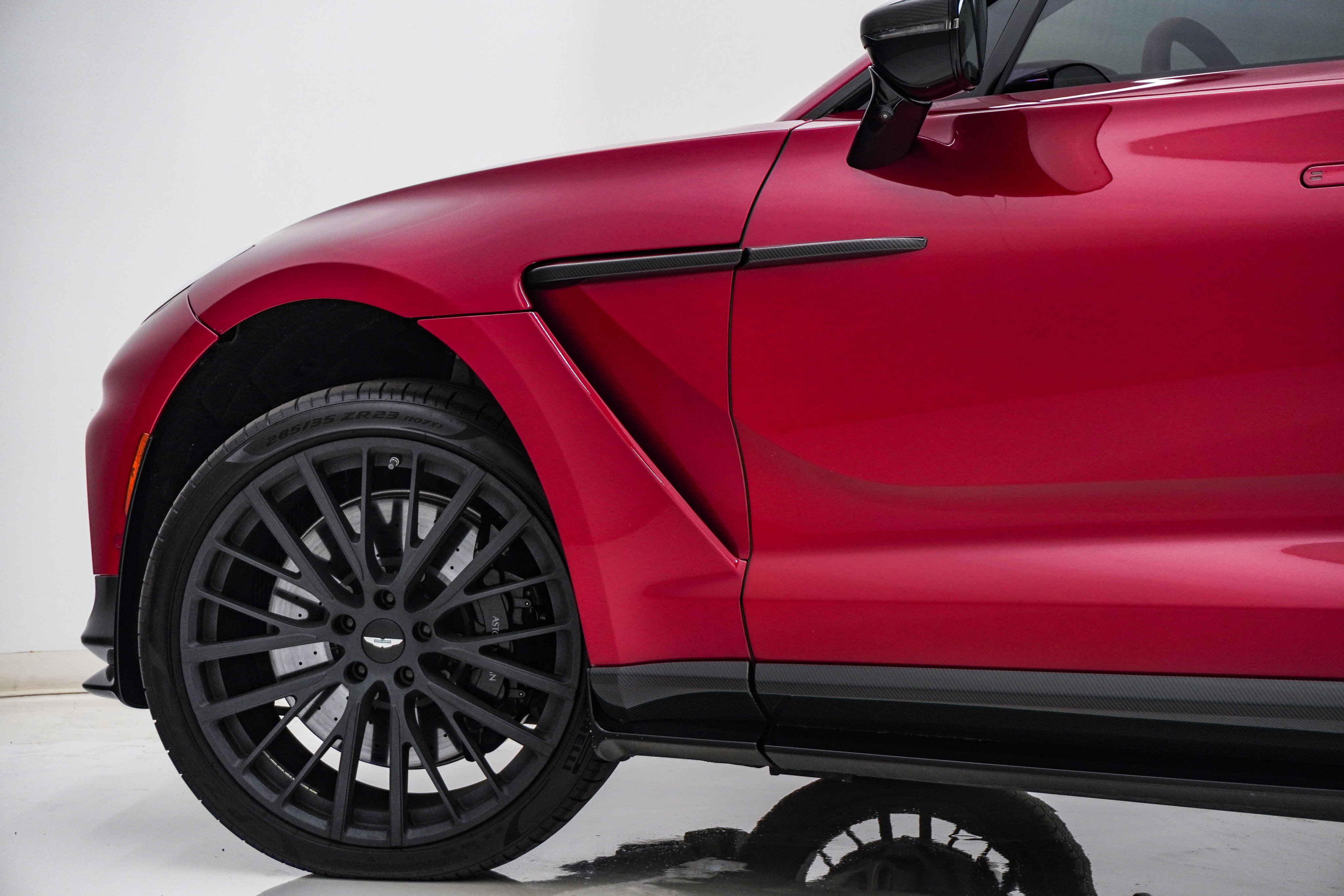 Used 2025 Aston Martin DBX 707 AWD/4WD image 14