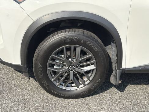 Used 2022 Nissan Rogue S FWD image 10