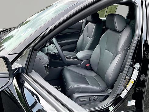 Used 2025 Honda Accord Sport image 17