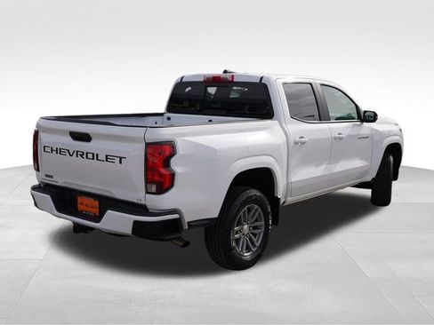 Used 2024 Chevrolet Colorado LT w/ LT Convenience Package II RWD image 5