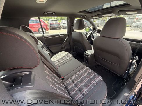 Used 2012 Volkswagen Golf 4-Door FWD image 34