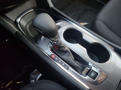 Used 2024 Chevrolet Malibu LT image 22