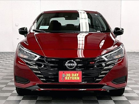 New 2025 Nissan Versa SR w/ Trunk Package image 15