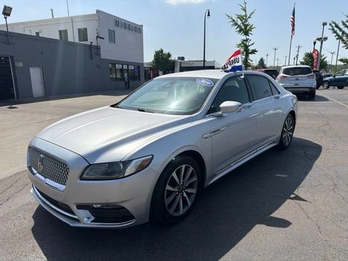 Used 2019 Lincoln Continental Premiere FWD image 3