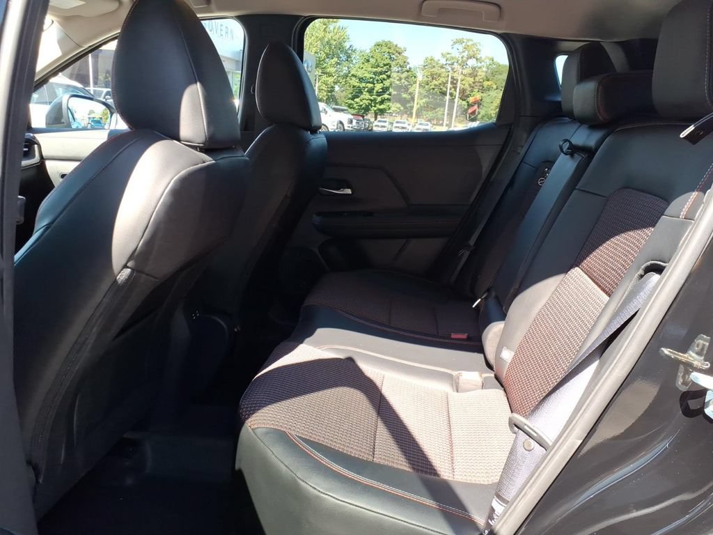 Used 2025 Nissan Kicks SR AWD/4WD image 14