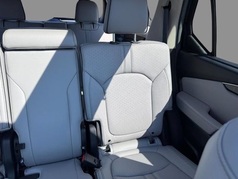 Used 2025 Honda Pilot Elite image 18