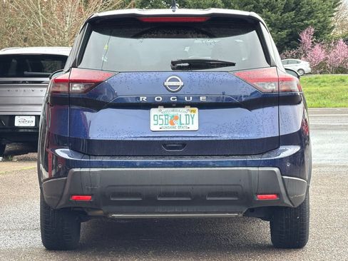 Used 2025 Nissan Rogue SV FWD image 5