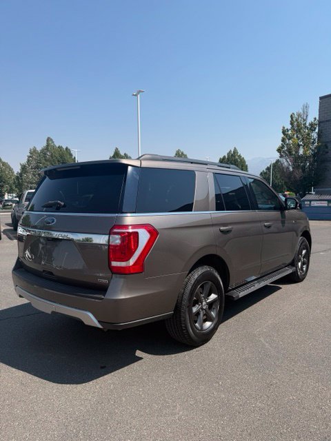 Used 2018 Ford Expedition XLT w/ Equipment Group 202A AWD/4WD image 6