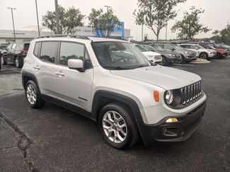 Used 2018 Jeep Renegade Latitude video 2