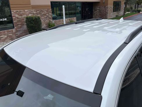 Used 2019 Chevrolet Traverse LT w/ LT Premium Package FWD image 11