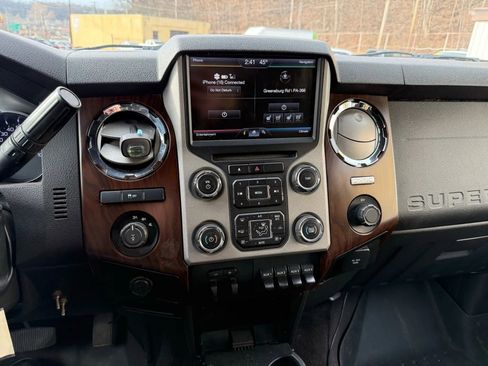 Used 2015 Ford F250 Lariat w/ Lariat Ultimate Package image 10