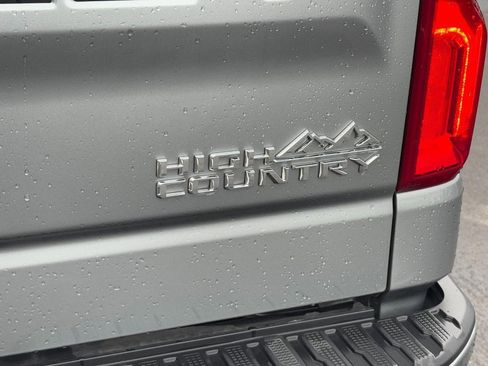Used 2025 Chevrolet Silverado 1500 High Country w/ Technology Package image 8