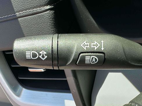 Used 2023 GMC Terrain SLE w/ Driver Convenience Package AWD/4WD image 23