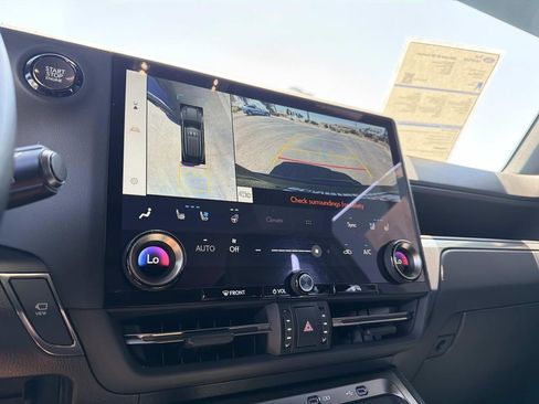 Used 2024 Lexus GX 550 AWD/4WD image 29