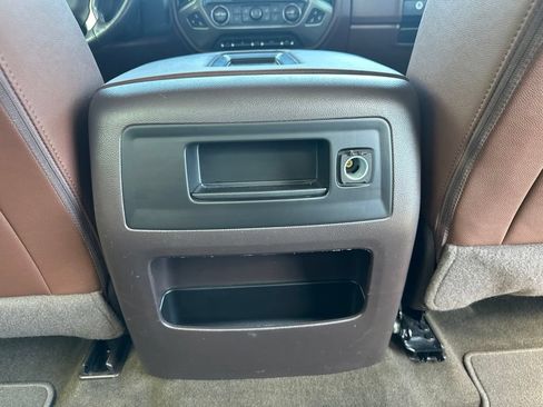Used 2018 Chevrolet Silverado 1500 High Country AWD/4WD image 23