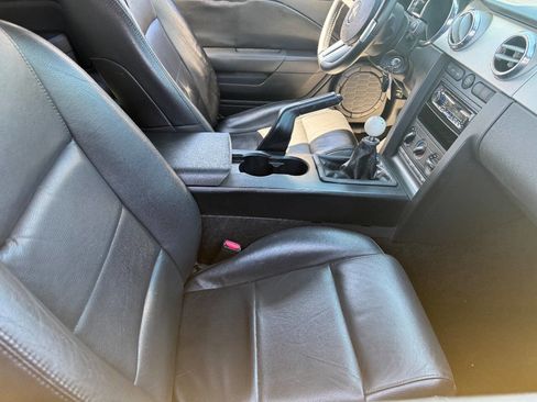 Used 2006 Ford Mustang Premium image 6