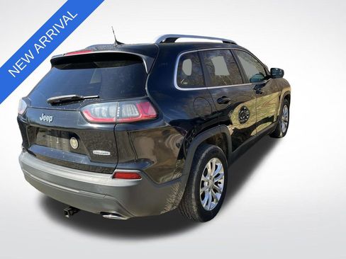 Used 2019 Jeep Cherokee Latitude w/ Popular Appearance Group image 2