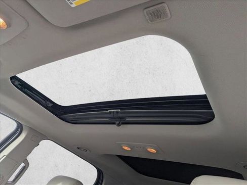 Used 2017 GMC Acadia Limited SLT image 17