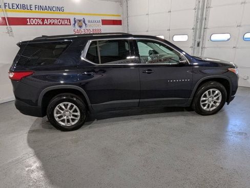 Used 2020 Chevrolet Traverse LT image 8