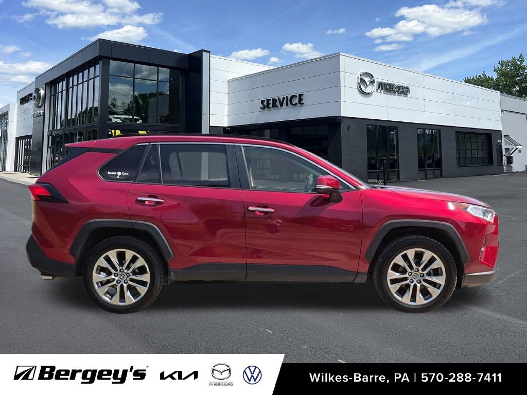 Used 2019 Toyota RAV4 Limited w/ Advanced Technology Package AWD/4WD image 5