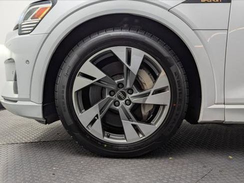 Used 2021 Audi e-tron Premium w/ Convenience Plus Package image 35