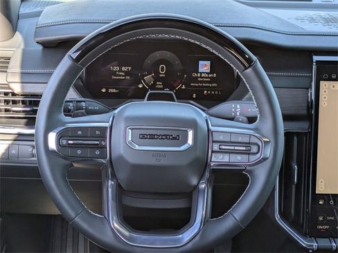 Certified 2025 GMC Acadia Denali w/ Super Cruise Package image 19