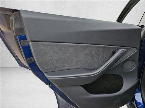 Used 2023 Tesla Model Y Long Range image 21