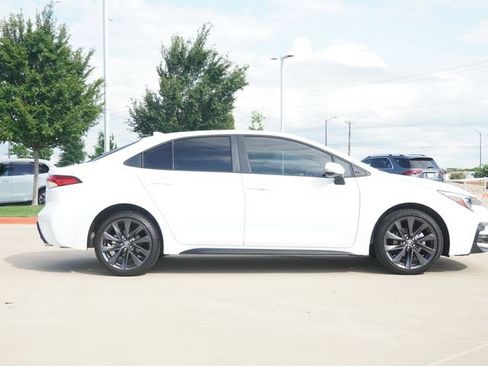 Used 2026 Toyota Corolla SE FWD image 9