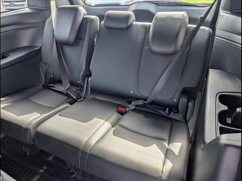 Used 2024 Honda Odyssey Sport image 11